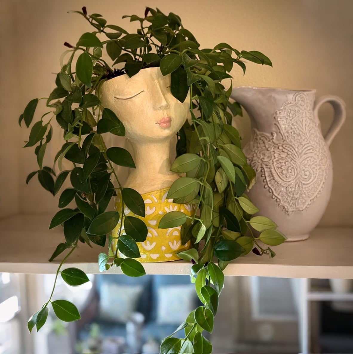 DiliComing eye-catching home or office decor accent with a playful face.