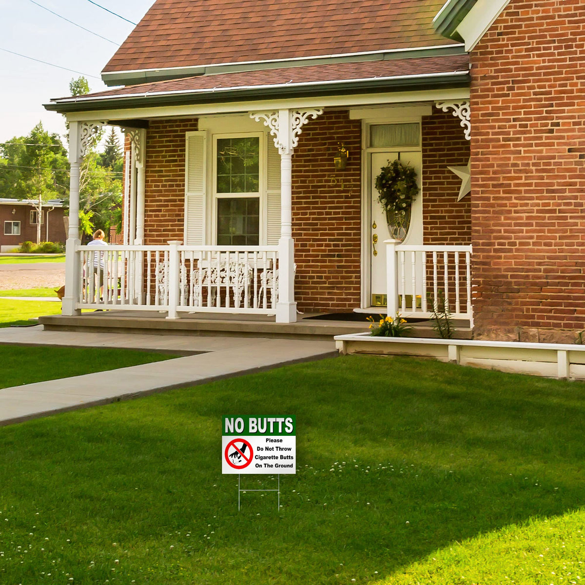 DIMARONGTON yard sign set protects lawns and promotes responsible disposal habits