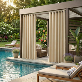 DIVA EN CAMINO DEC outdoor privacy divider panel in patio setting.