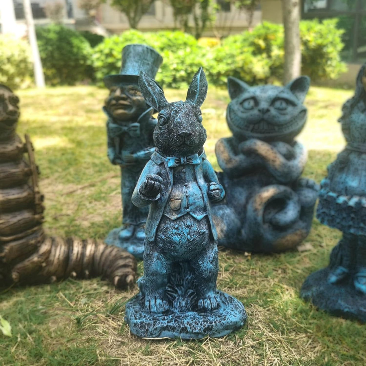 DKUWBJAS Alice White Rabbit statue perfect for lawn display