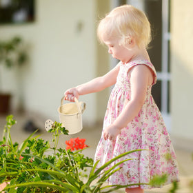 DOITOOL preschool activity tin watering can for playful learning.