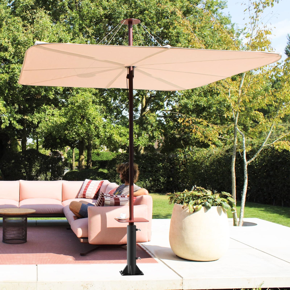 Triangular reinforcement adds stability against windy conditions.