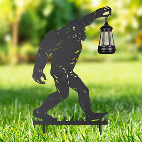 Doorkeer Bigfoot stakes make a thoughtful outdoor gift.