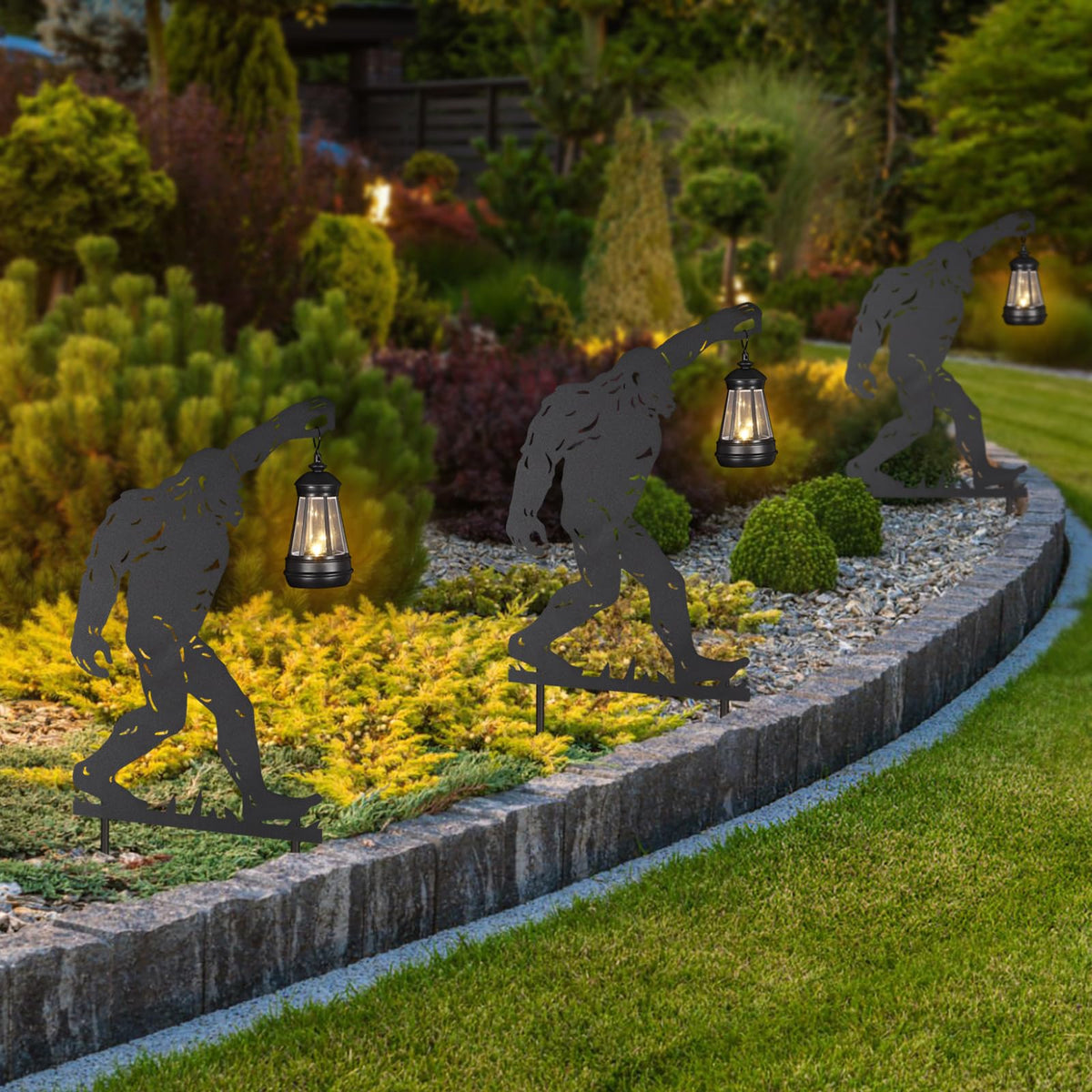 Doorkeer two-pack decor elevates lawns and courtyards.