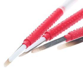 Dophee grafting needle closeup highlights slim tip for delicate handling.