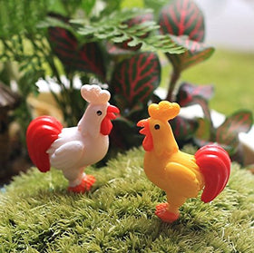 DoTebpa resin chicken landscape decor adds texture to garden dioramas.