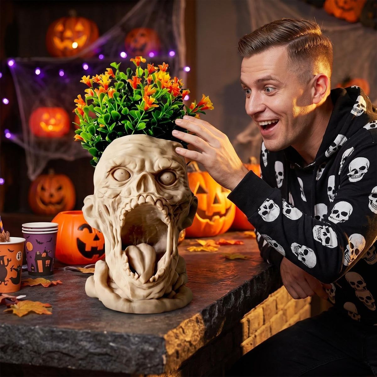 Gift-ready packaging of Doudouhua skull planter for Halloween