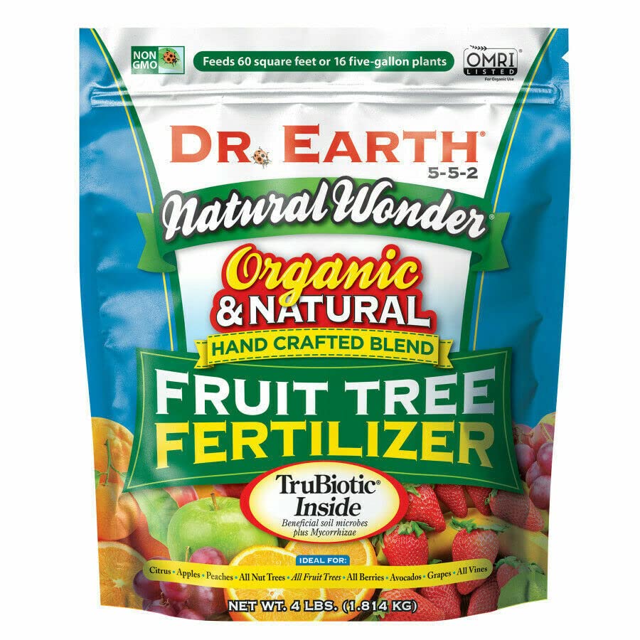 Dr. Earth natural wonder granules close-up for apples, citrus and peaches.