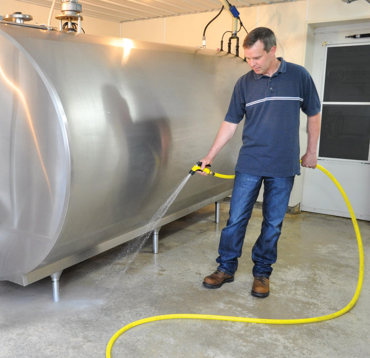 Dramm ColorStorm hose with crush-proof nickel-plated couplings for leak-free connections.