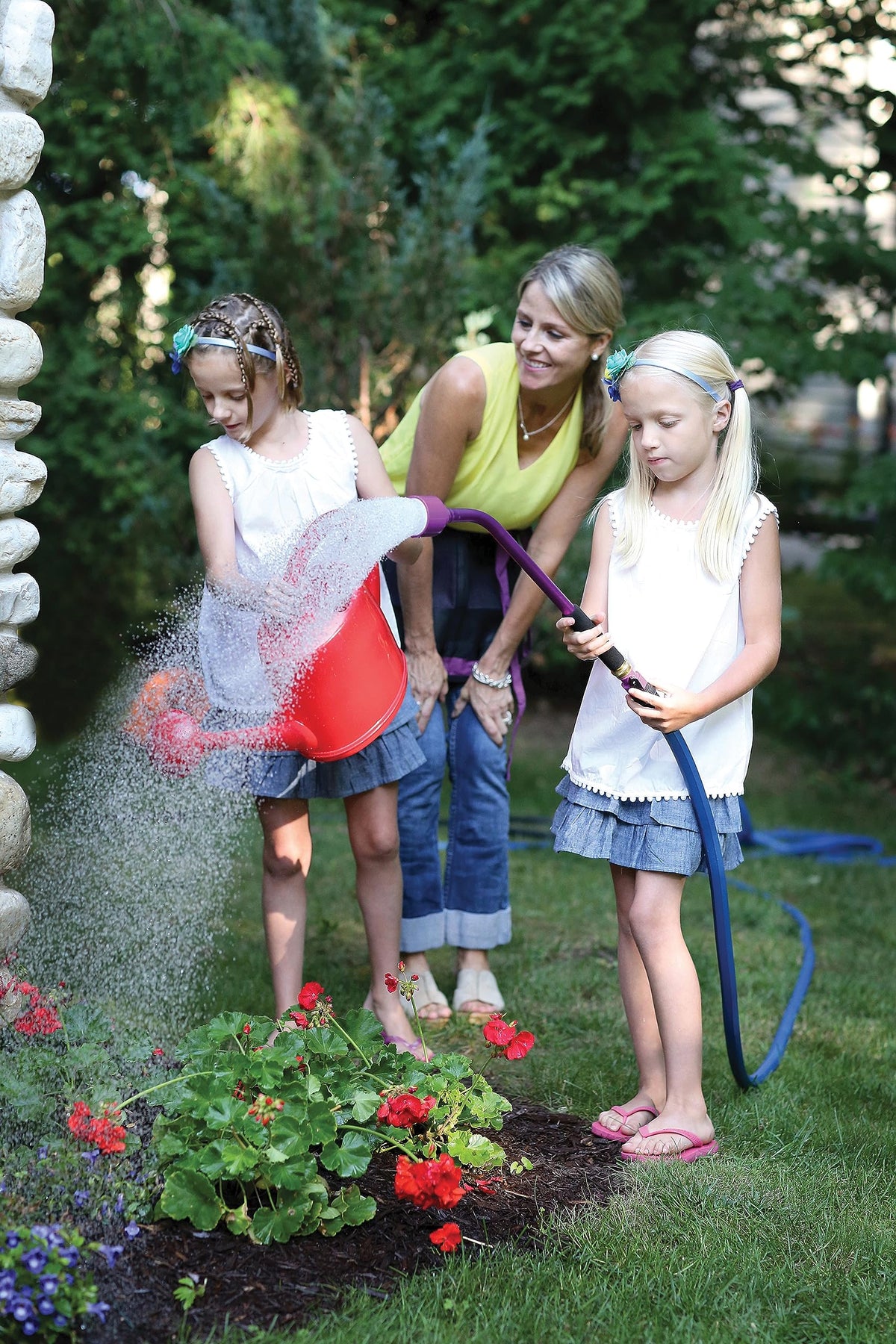 Kink-resistant ColorStorm design maintains steady water flow during active watering.