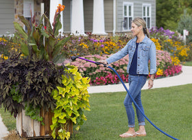 Dramm RainSelect Rain Wand 9-pattern head for versatile garden watering.