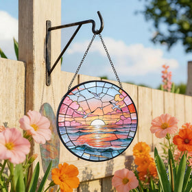 DREAMLOOM includes sturdy chain for easy hanging and versatility