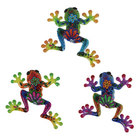 Dreamskip 3 piece metal frog decor on outdoor wall, adds vibrant charm.