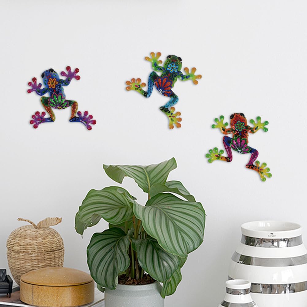 Dreamskip metal frog decor hand painted set brightens garden spaces.