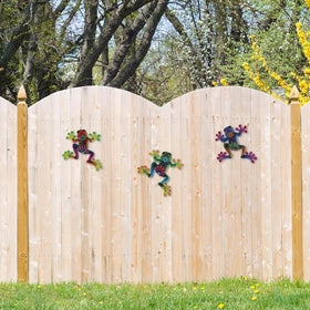 Dreamskip weather resistant frog art in a 3 piece arrangement withstands elements.
