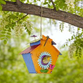 DREAMSOUL bird house durable metal withstands weather.