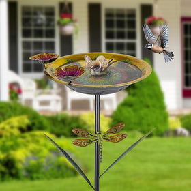 DREAMSOUL freestanding outdoor installation enables quick setup on lawns.