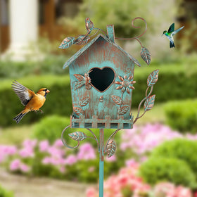 DREAMSOUL metal pole assembly showing sturdy stake for stable garden installation