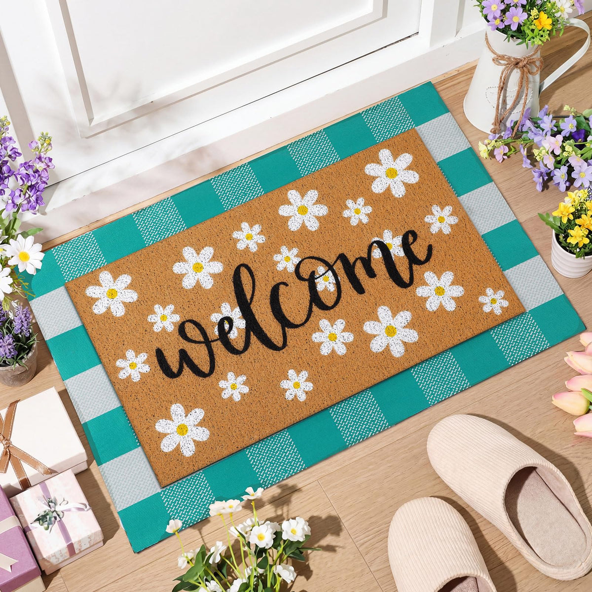 Drydiet bottom layer featuring blue-and-white buffalo plaid provides sturdy, wide-footing base.
