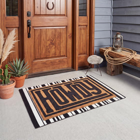 Drydiet easy-clean, stain-resistant fibers simplify daily maintenance.