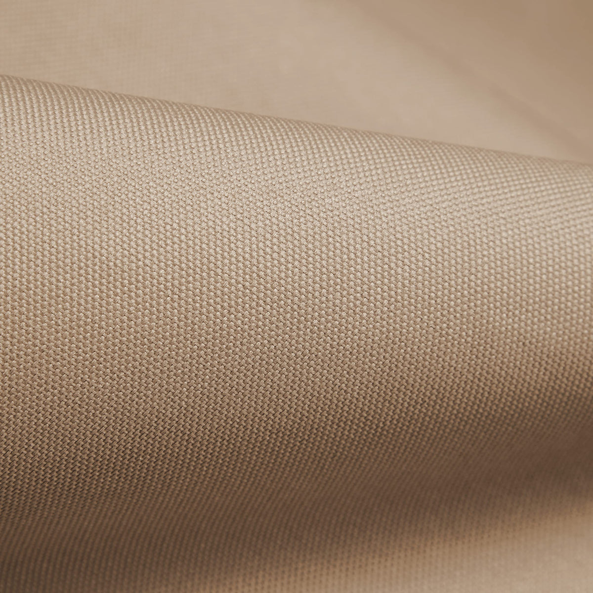 Durable polyester material of Duck Covers Elegant withstands outdoor conditions