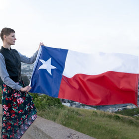 ducuh Outdoor-ready flag shown on a pole in wind
