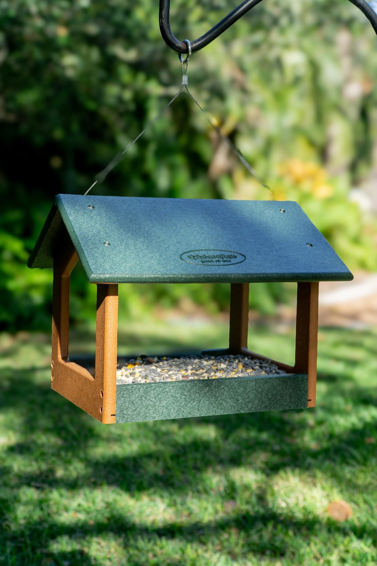DutchCrafters American‑made craftsmanship supports durable, heirloom‑quality feeders