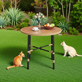 DWVO four-person round table suited for garden or balcony use.