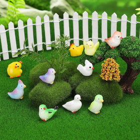 DWWPOO duck-figurine adds bright color to mini ponds