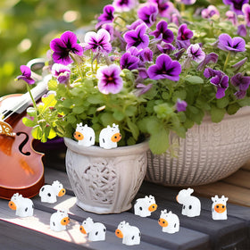 DWWPOO mini cows help create delightful stories in miniature gardens