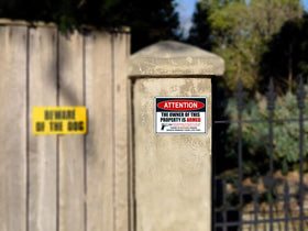 Dxsigns property-protection-2pack-sign supports consistent warnings across areas.