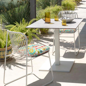 DYTXIII reversible cushions demonstrate two-sided design for extended wear on outdoor chairs.