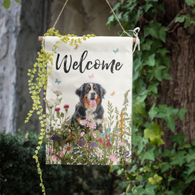 DZGlobal easy-hang yard flag for simple porch or garden setup