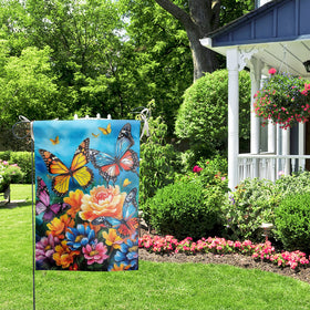 DZGlobal patio flag for veranda and lawn, adding seasonal floral flair.