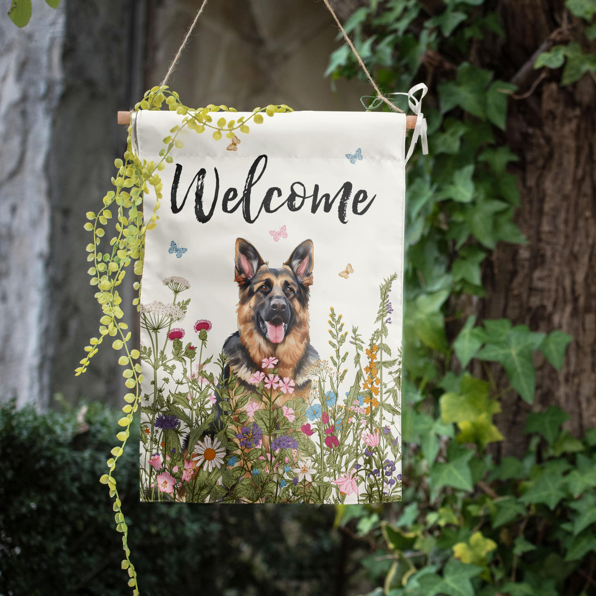 DZGlobal all-weather polyester flag suitable for patios and gardens