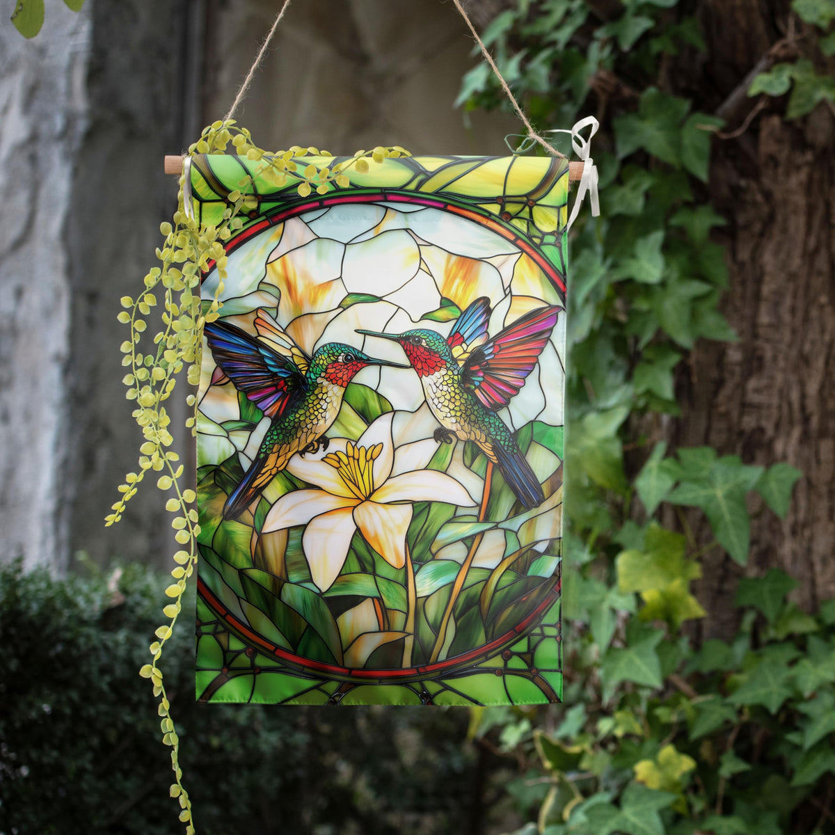 DZGlobal weather-durable polyester hummingbird flag for all-season use