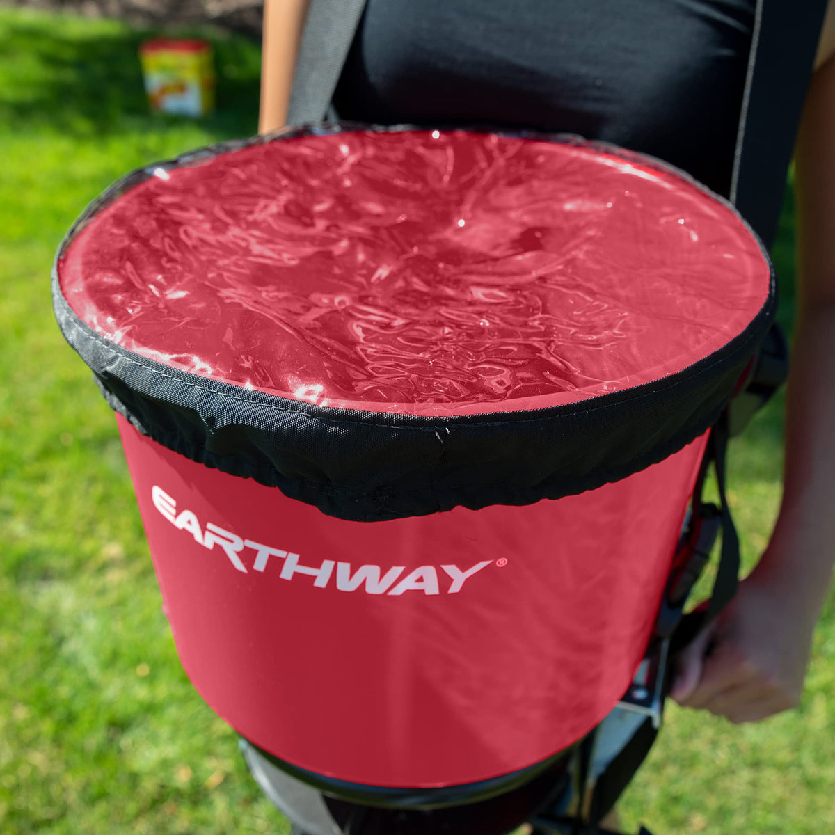 Epoxy-coated steel frame stands up to outdoor use and long-term performance.