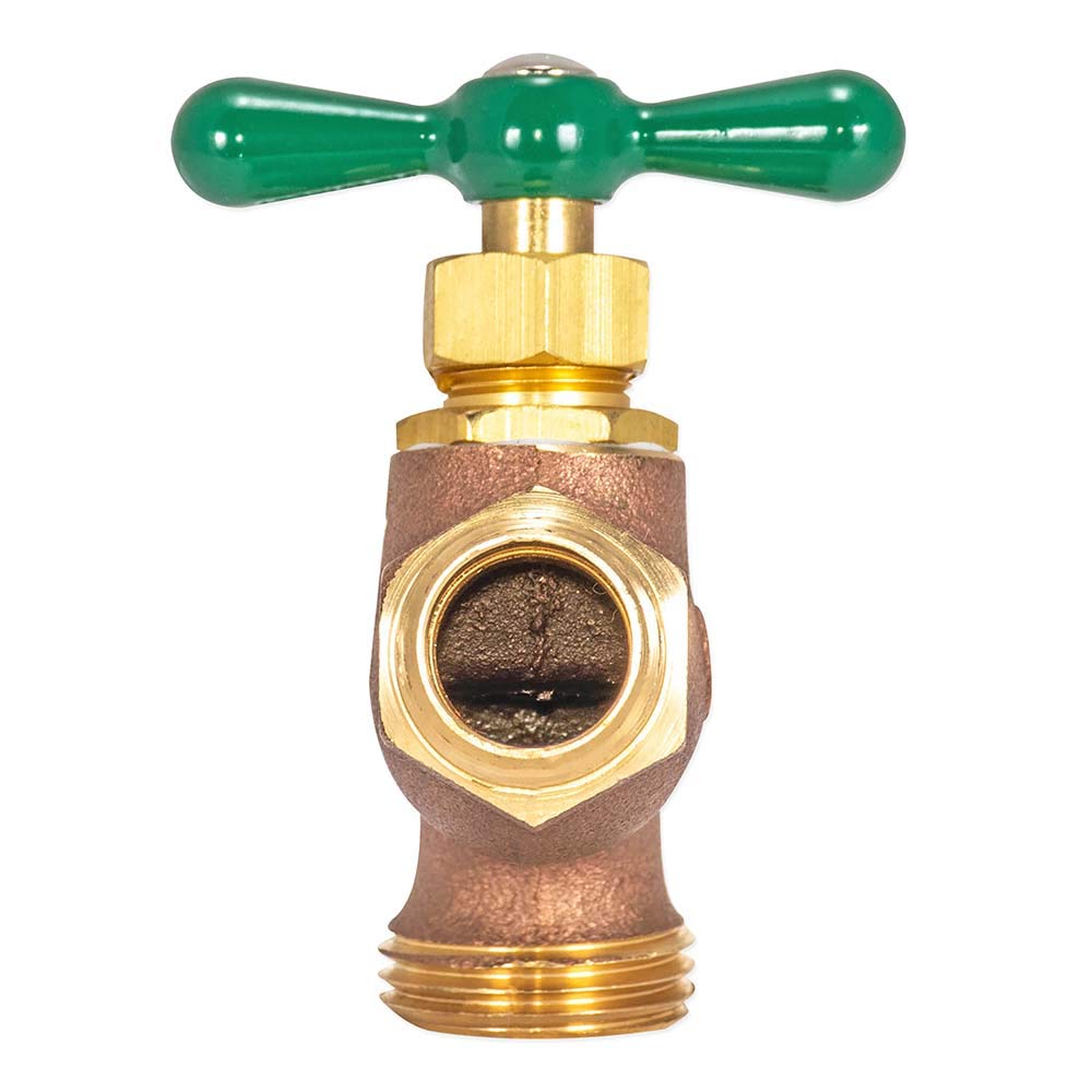Eastman 1/2 in MIP inlet connection demonstrated for standard hose compatibility.