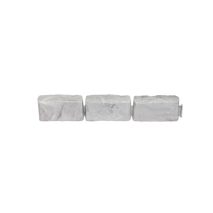 EasyFlex No-Dig edging with a stone-look border for clean lawn borders.