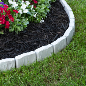 EasyFlex No-Dig edging used as tree ring to protect roots.