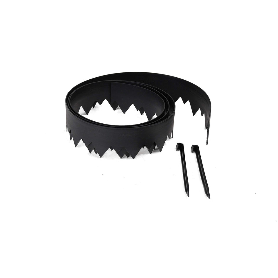 EasyFlex Pound-In edging coil in black for durable garden borders.