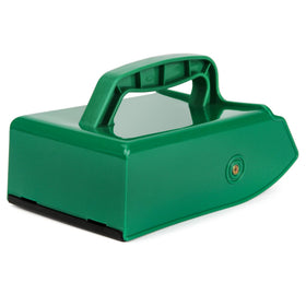 Ech.Apr U-pick-farm-use-friendly tool boosts berry collection efficiency.