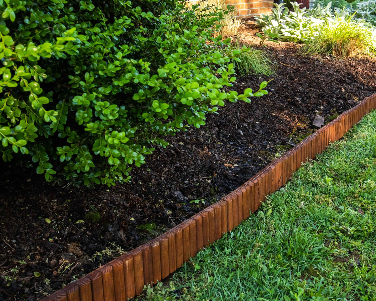 Eco-Green Wood border made in USA emphasizes quality and local manufacturing.