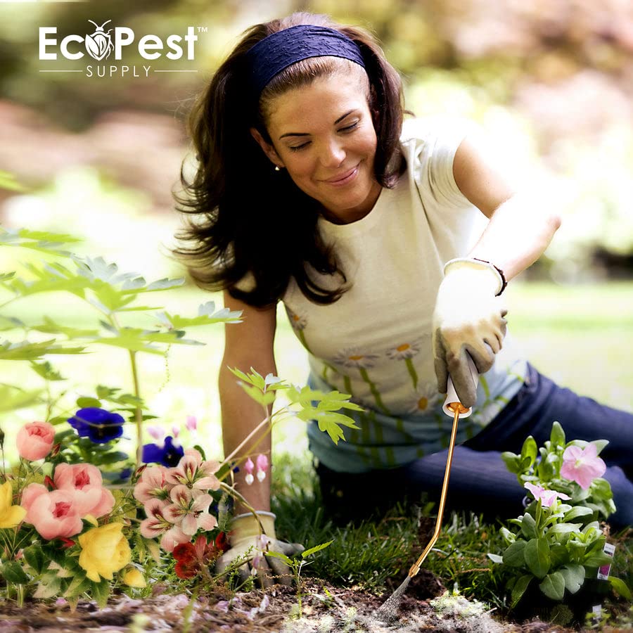 ECOPEST Powder Duster for pest control application and spread