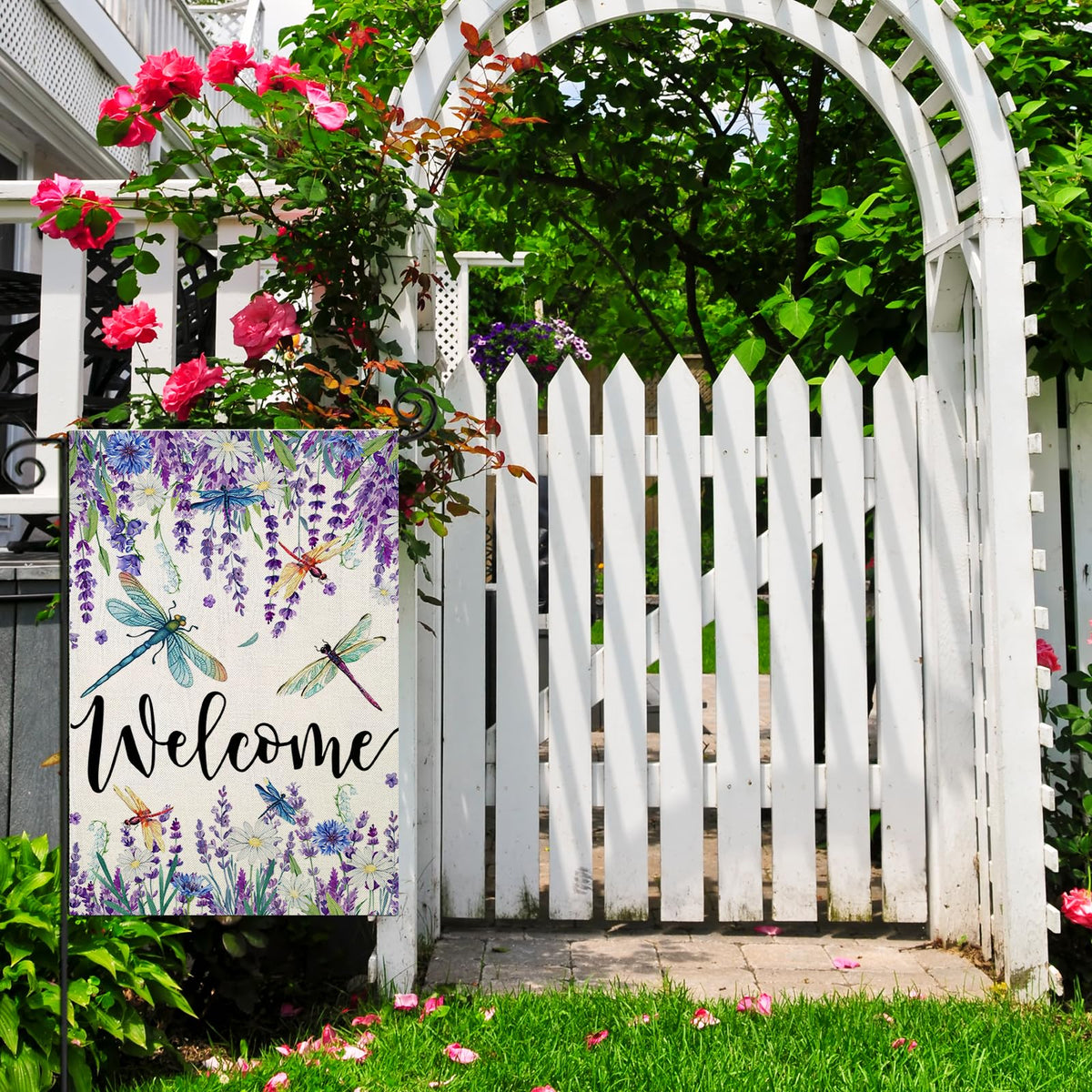 EKOREST summer decor flag brightens lawns with watercolor lavender tones.