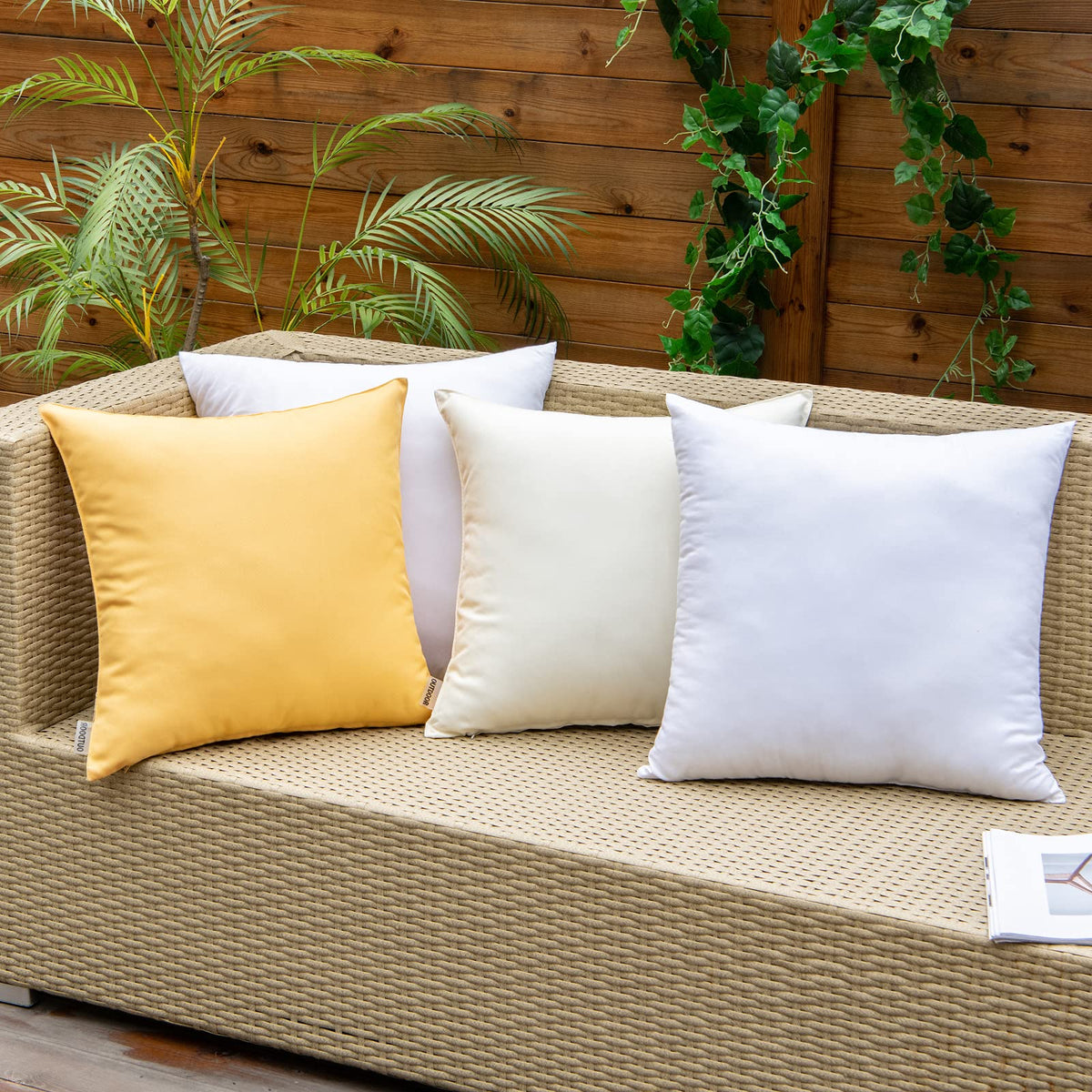 EMEMA washing and fluff care helps cushions recover fullness.
