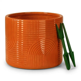 ÈMJÉ LUXE 6-Inch ceramic pot with ribbed terracotta glaze for desk plant displays.