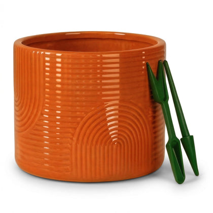 ÈMJÉ LUXE 6-Inch ceramic pot with ribbed terracotta glaze for desk plant displays.
