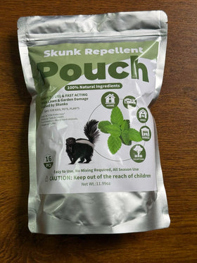 Close-up of ingredients in Enbabbor peppermint skunk repellent pouch
