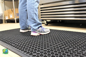 Envelor easy-clean mat designed for rinse-and-go maintenance